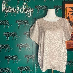 SHEIN Light pink Leopard print Lightweight Top Size Large